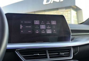 Подержанный автомобиль Haval F7 2024 года (23 фото)