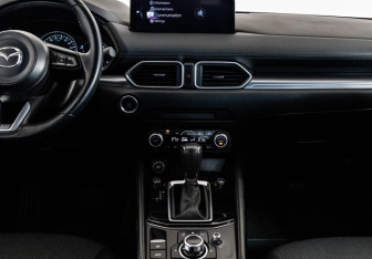 Подержанный автомобиль Mazda CX-5 2023 года (13 фото)