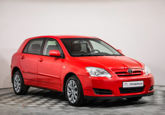Подержанный автомобиль Toyota Corolla Hatchback 2006 года (3 фото)