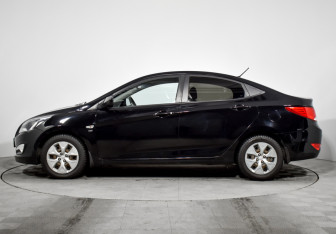 Подержанный автомобиль Hyundai Solaris Sedan 2016 года (8 фото)