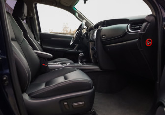 Подержанный автомобиль Toyota Fortuner 2020 года (27 фото)