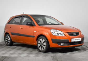 Подержанный автомобиль Kia Rio Hatchback 2006 года (3 фото)