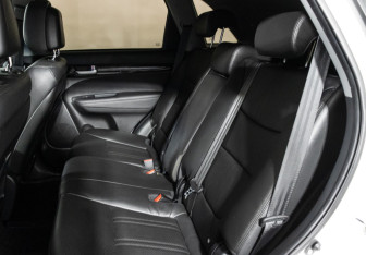 Подержанный автомобиль Kia Sorento 2018 года (10 фото)