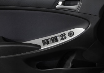 Подержанный автомобиль Hyundai Solaris Sedan 2015 года (18 фото)