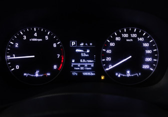 Подержанный автомобиль Hyundai Creta 2017 года (12 фото)