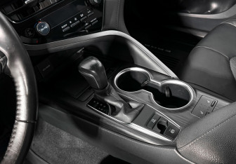 Подержанный автомобиль Toyota Camry Sedan 2021 года (12 фото)