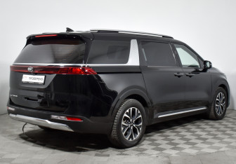Подержанный автомобиль Kia Carnival 2020 года (5 фото)