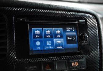 Подержанный автомобиль Mitsubishi Outlander 2016 года (13 фото)