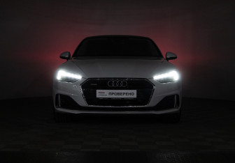 Подержанный автомобиль Audi A5 Liftback 2020 года (30 фото)