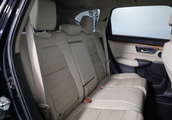 Подержанный автомобиль Honda CR-V 2018 года (19 фото)