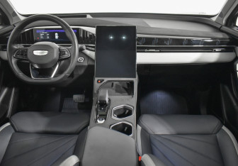 Подержанный автомобиль Geely Atlas 2024 года (13 фото)