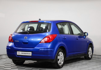 Подержанный автомобиль Nissan Tiida Hatchback 2008 года (5 фото)