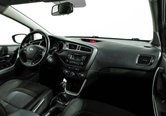Подержанный автомобиль Kia Ceed Wagon 2013 года (9 фото)