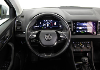 Подержанный автомобиль Skoda Karoq 2020 года (10 фото)