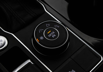 Подержанный автомобиль Volkswagen Teramont 2018 года (20 фото)