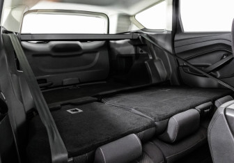 Подержанный автомобиль Ford Kuga 2016 года (19 фото)