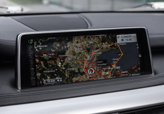 Подержанный автомобиль BMW X5 2016 года (19 фото)