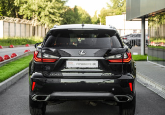 Подержанный автомобиль Lexus RX 2016 года (7 фото)