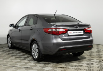 Подержанный автомобиль Kia Rio Sedan 2012 года (7 фото)