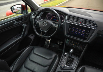 Подержанный автомобиль Volkswagen Tiguan 2018 года (10 фото)