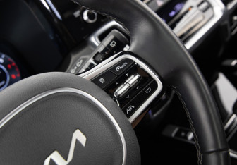 Подержанный автомобиль Kia Sorento 2022 года (21 фото)