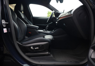 Подержанный автомобиль BMW X4 2019 года (27 фото)