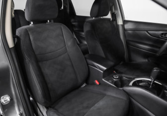 Подержанный автомобиль Nissan X-Trail 2017 года (22 фото)