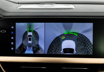 Подержанный автомобиль Geely Monjaro 2023 года (25 фото)