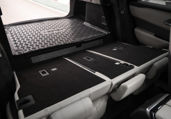 Подержанный автомобиль Land Rover Range Rover Velar 2018 года (31 фото)