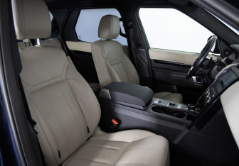 Подержанный автомобиль Land Rover Discovery 2018 года (11 фото)