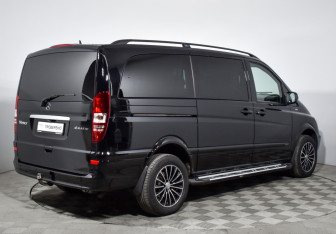 Подержанный автомобиль Mercedes-Benz Viano 2013 года (5 фото)