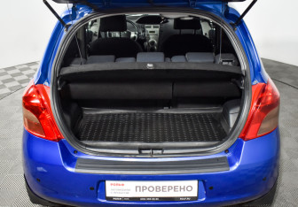 Подержанный автомобиль Toyota Yaris Hatchback 2007 года (18 фото)