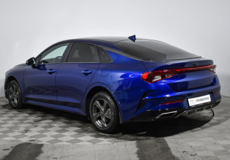 Подержанный автомобиль Kia K5 2021 года (7 фото)