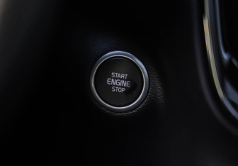 Подержанный автомобиль Volvo XC40 2021 года (14 фото)