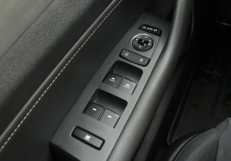 Подержанный автомобиль Hyundai Sonata 2018 года (14 фото)