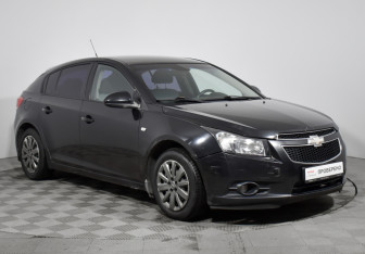 Подержанный автомобиль Chevrolet Cruze Hatchback 2012 года (3 фото)