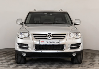 Подержанный автомобиль Volkswagen Touareg 2009 года (2 фото)