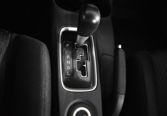 Подержанный автомобиль Mitsubishi Outlander 2014 года (16 фото)