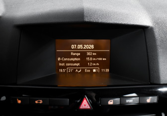 Подержанный автомобиль Opel Astra Sedan 2010 года (16 фото)