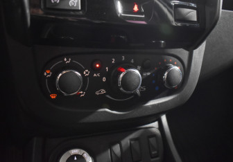 Подержанный автомобиль Renault Duster 2016 года (16 фото)