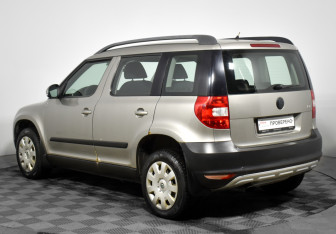 Подержанный автомобиль Skoda Yeti 2012 года (7 фото)