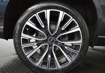 Подержанный автомобиль Exeed VX 2022 года (7 фото)