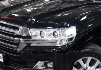 Подержанный автомобиль Toyota Land Cruiser Suv 2018 года (2 фото)