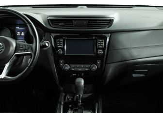 Подержанный автомобиль Nissan X-Trail 2019 года (14 фото)