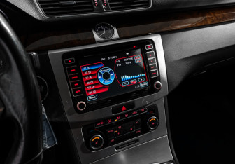Подержанный автомобиль Volkswagen Passat CC 2011 года (16 фото)