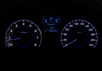 Подержанный автомобиль Hyundai Solaris Hatchback 2012 года (18 фото)