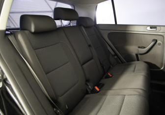 Подержанный автомобиль Volkswagen Golf Plus 2012 года (12 фото)