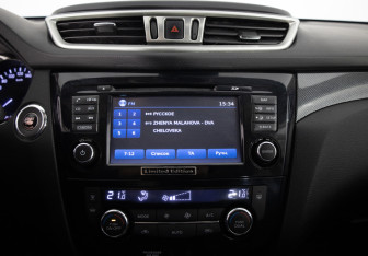 Подержанный автомобиль Nissan X-Trail 2015 года (11 фото)