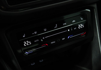 Подержанный автомобиль Volkswagen Tiguan 2021 года (17 фото)