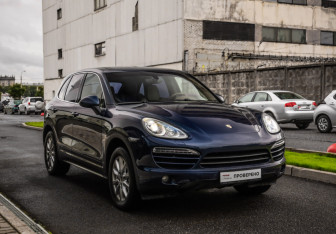 Подержанный автомобиль Porsche Cayenne 2013 года (5 фото)